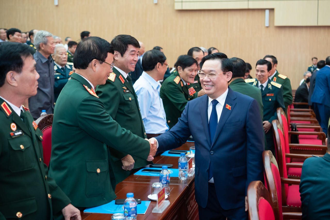 Chủ tịch Quốc hội Vương Đình Huệ dự Lễ Kỷ niệm 60 năm ngày Truyền thống Quân chủng Phòng không – Không quân