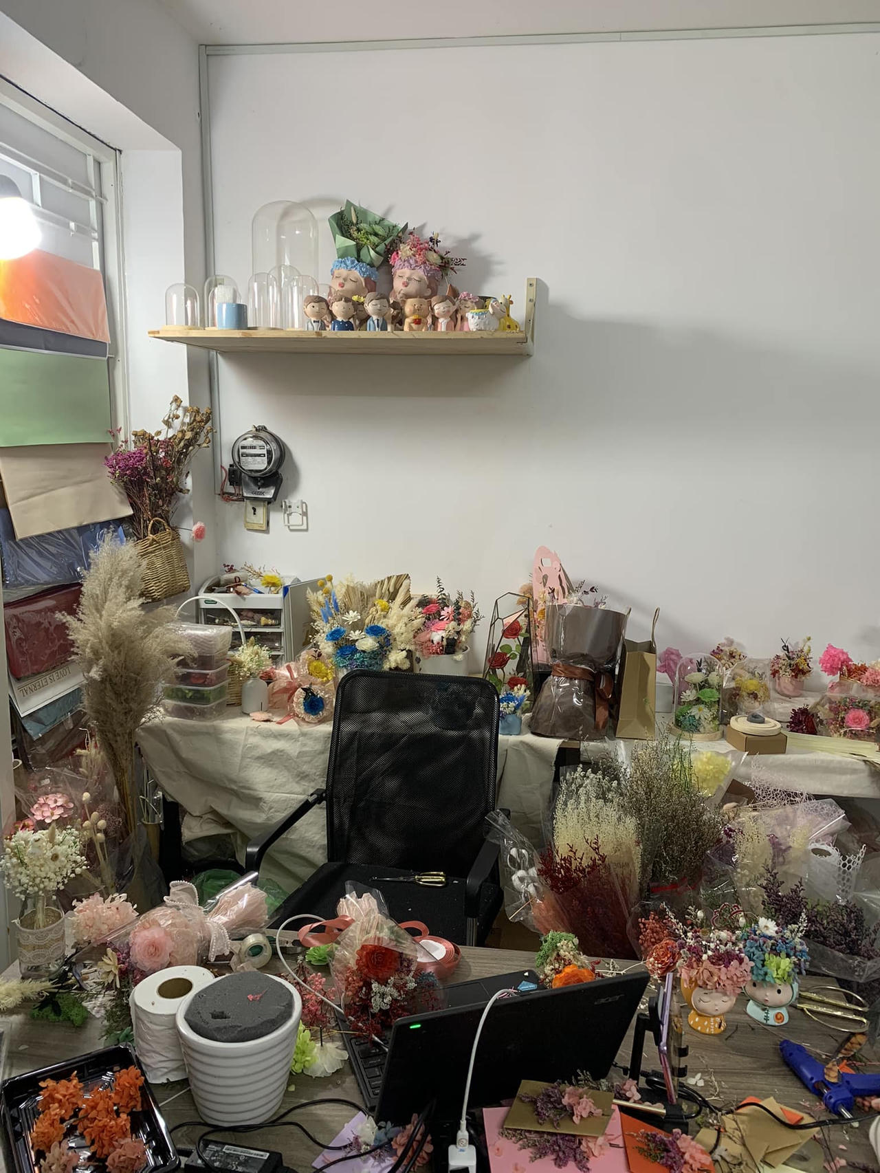 Độc lạ trào lưu bán 'hoa vảy cá' dịp Lễ 20/10