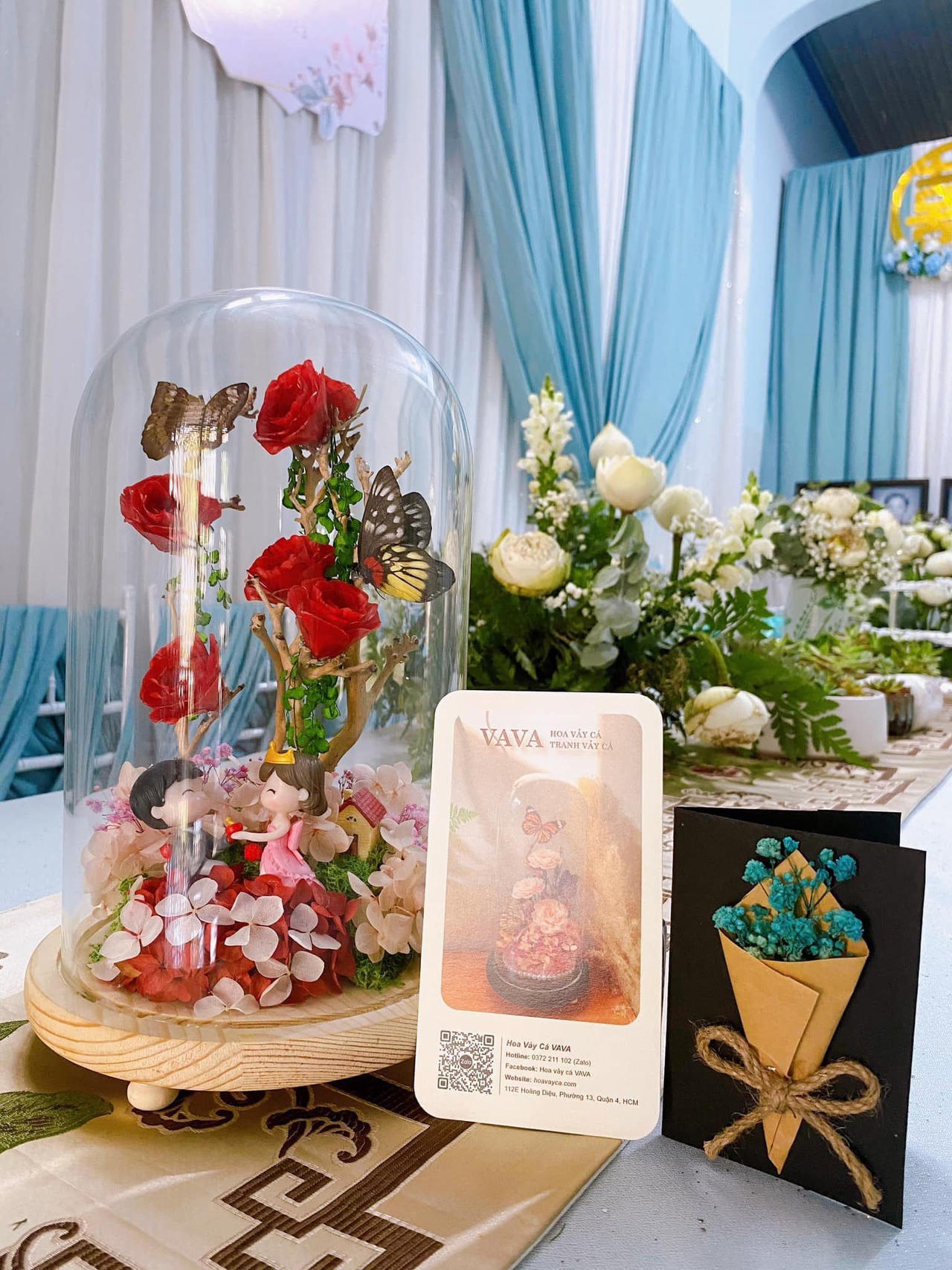 Độc lạ trào lưu bán 'hoa vảy cá' dịp Lễ 20/10