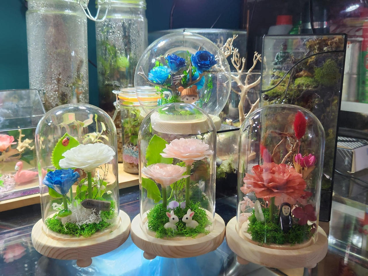 Độc lạ trào lưu bán 'hoa vảy cá' dịp Lễ 20/10