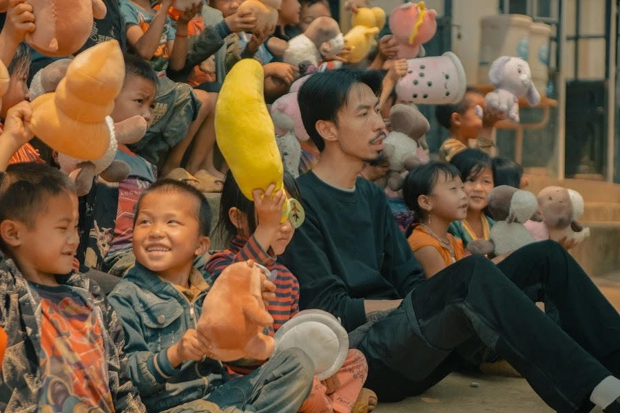 Nghệ sỹ cần sự khiêm cung, giản dị