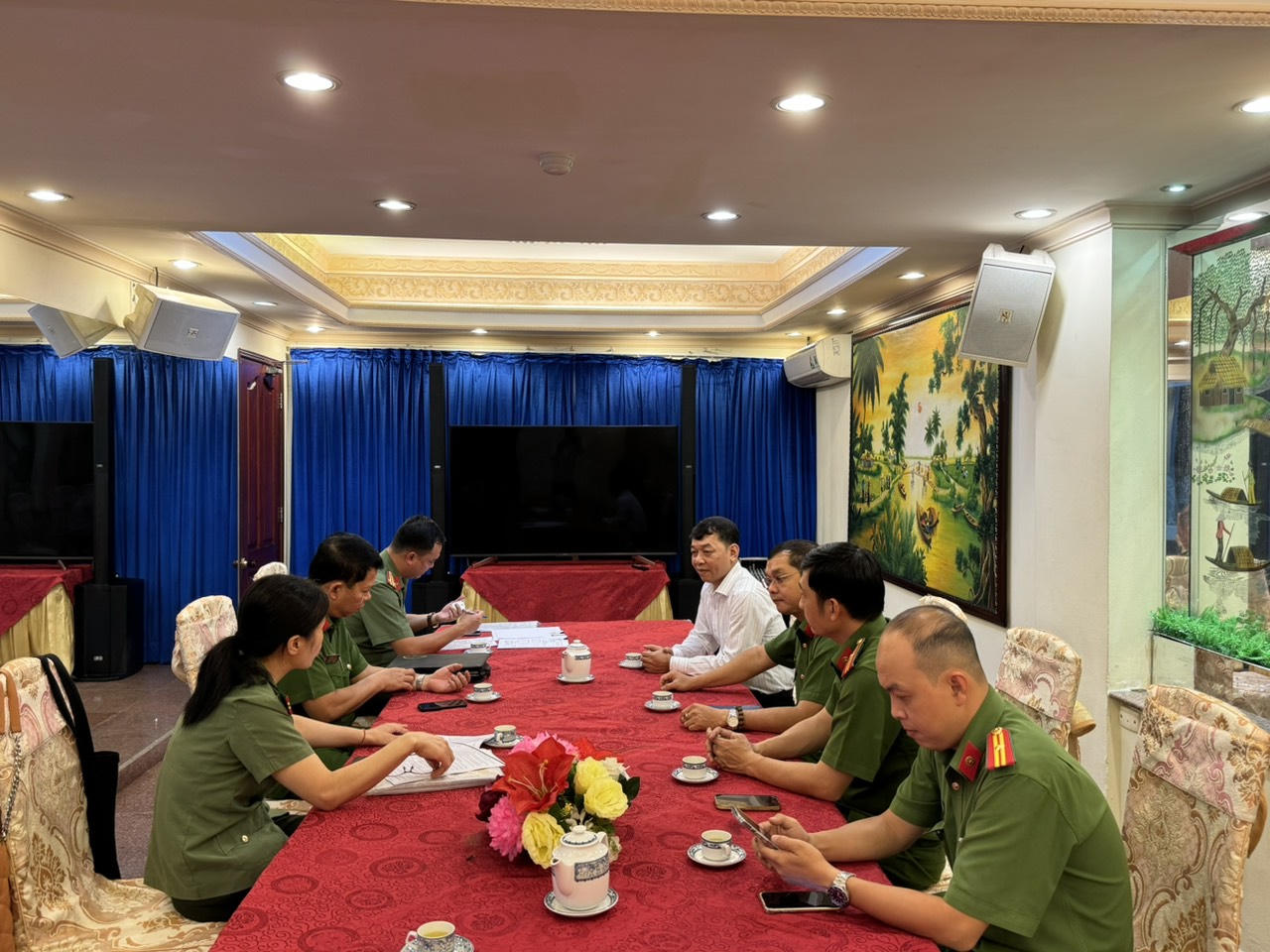 Nhà hàng, khách sạn cần tăng biển cấm hút thuốc lá, đặt ở vị trí dễ quan sát