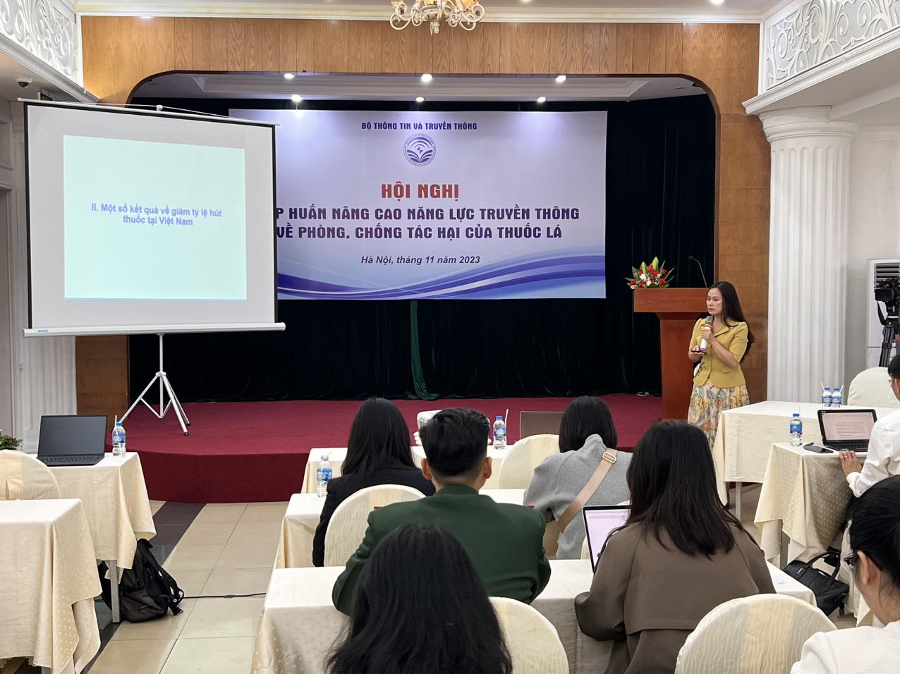 Cần làm gì để các sản phẩm thuốc lá điện tử không thành vấn nạn trong xã hội?