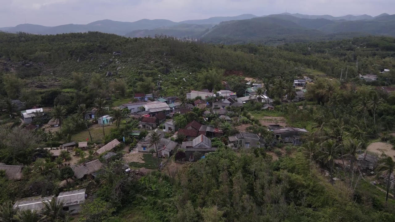 Để người dân "đánh thức" di sản...