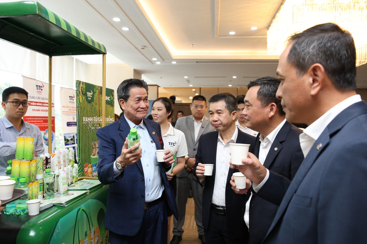 TTC ký kết hợp tác toàn diện với Vietnam Airlines