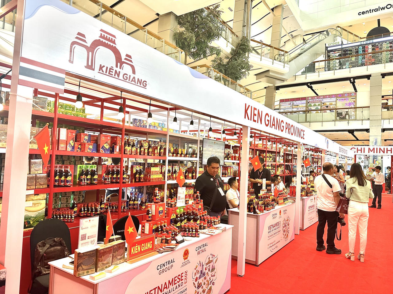 Nước mắm Phú Quốc - đặc sản nổi tiếng đảo ngọc có gì đặc biệt?