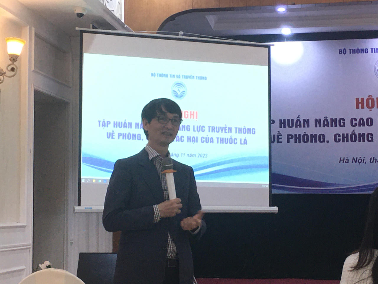 Tăng thuế thuốc lá: Giải pháp tránh tác hại về kinh tế, ngăn ngừa tử vong sớm