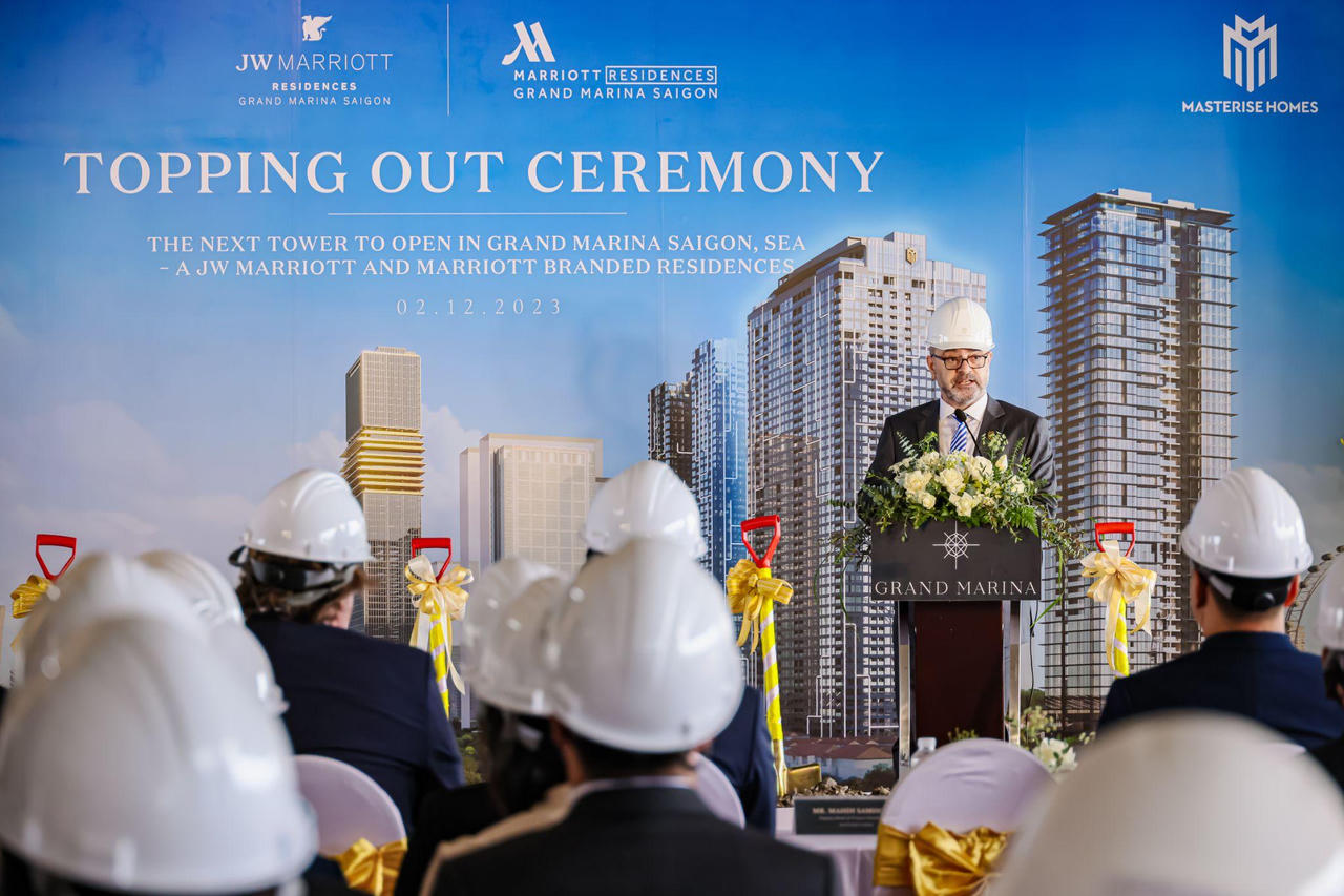 Grand Marina, Saigon cất nóc tòa SEA bao gồm khu căn hộ hàng hiệu Marriott và JW Marriott