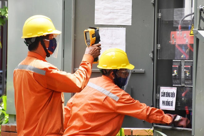 Giá điện sinh hoạt tính theo bậc thang gây băn khoăn, Bộ Công thương lý giải thế nào?