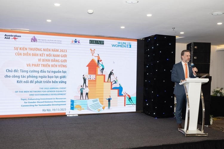 Đàn ông Việt và chiếc 'vòng kim cô'…