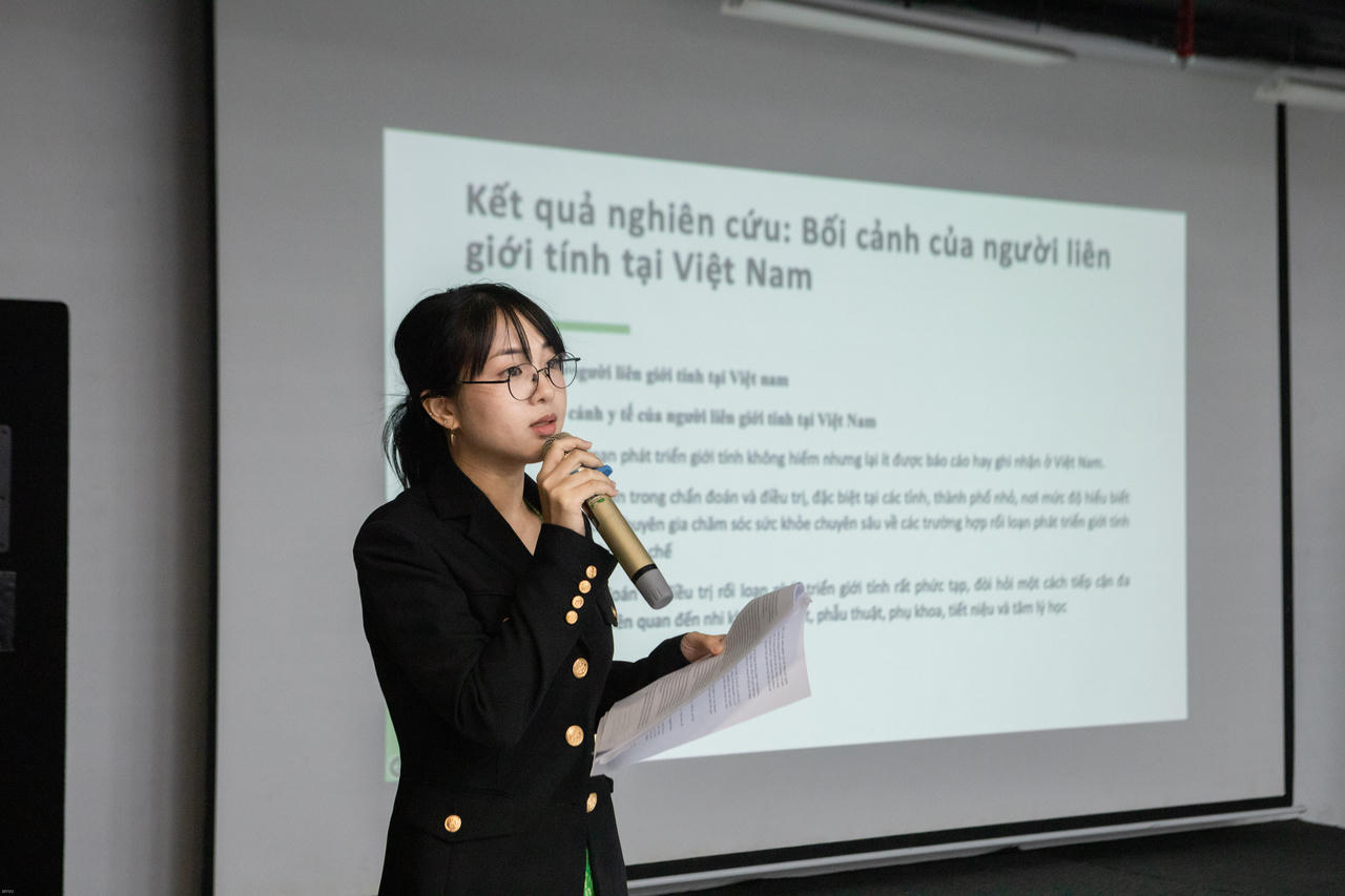 Câu chuyện về người liên giới tính