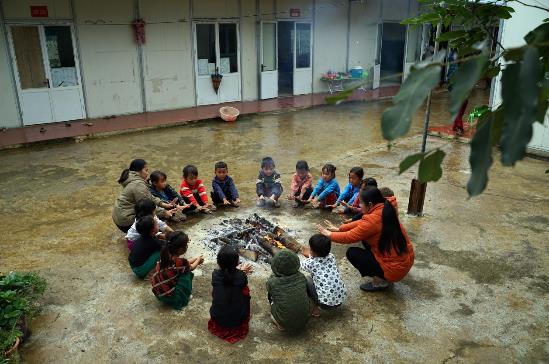 Điểm trường của học sinh nghèo không có cả rau ăn 