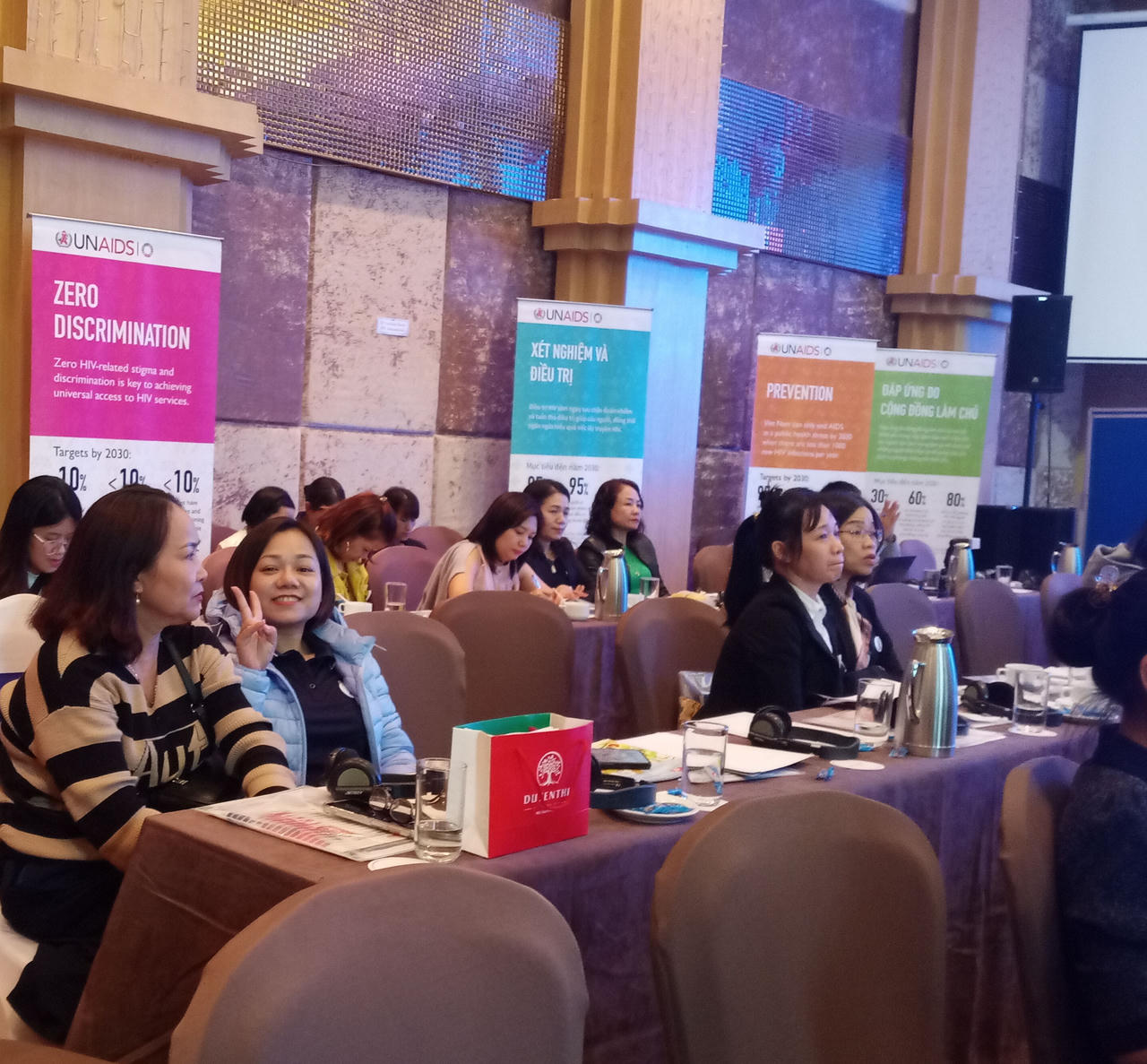 Lối đi nào cho phụ nữ “sống chung” với HIV?