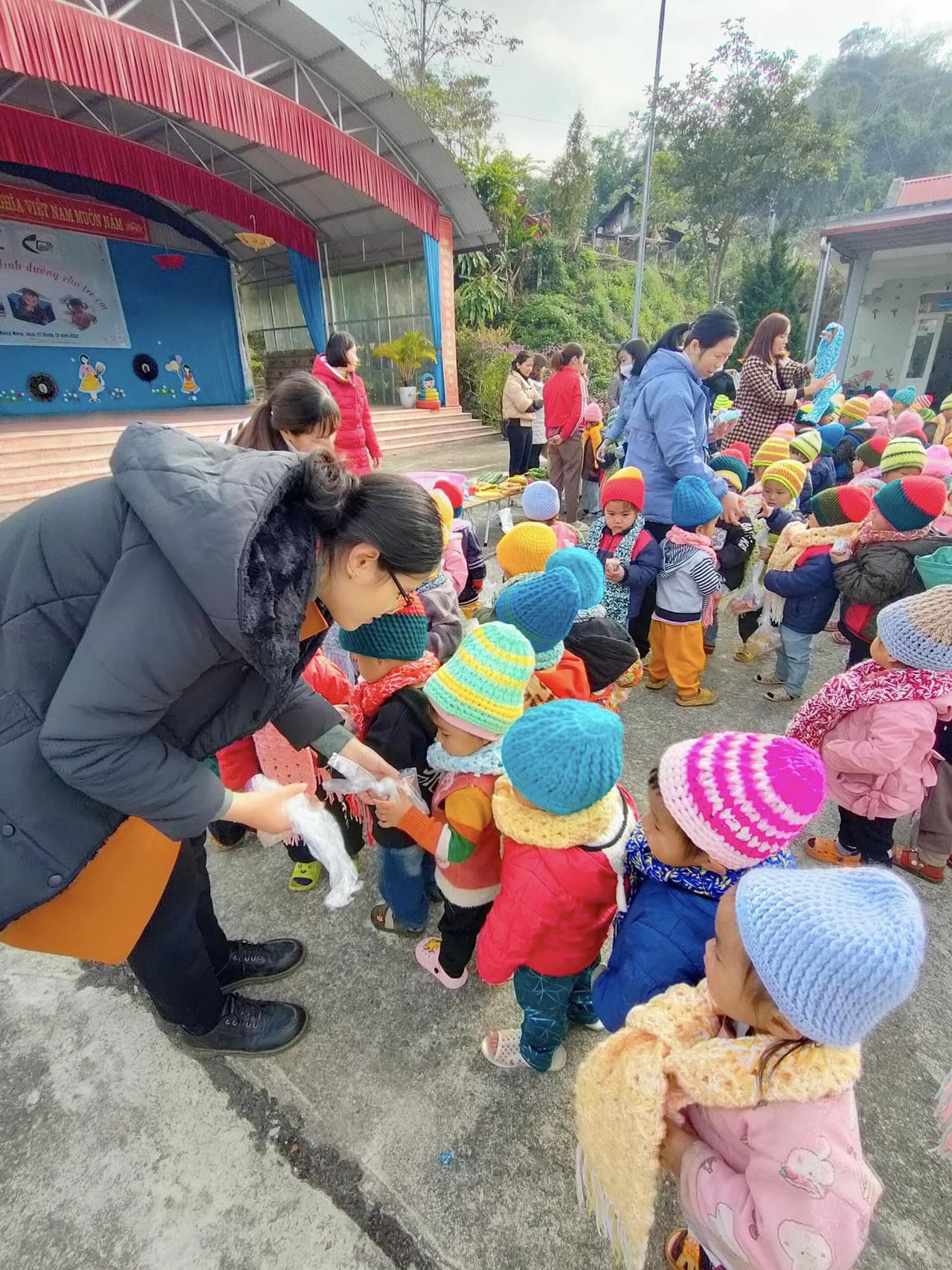 Mùa đông - Mùa chia sẻ yêu thương