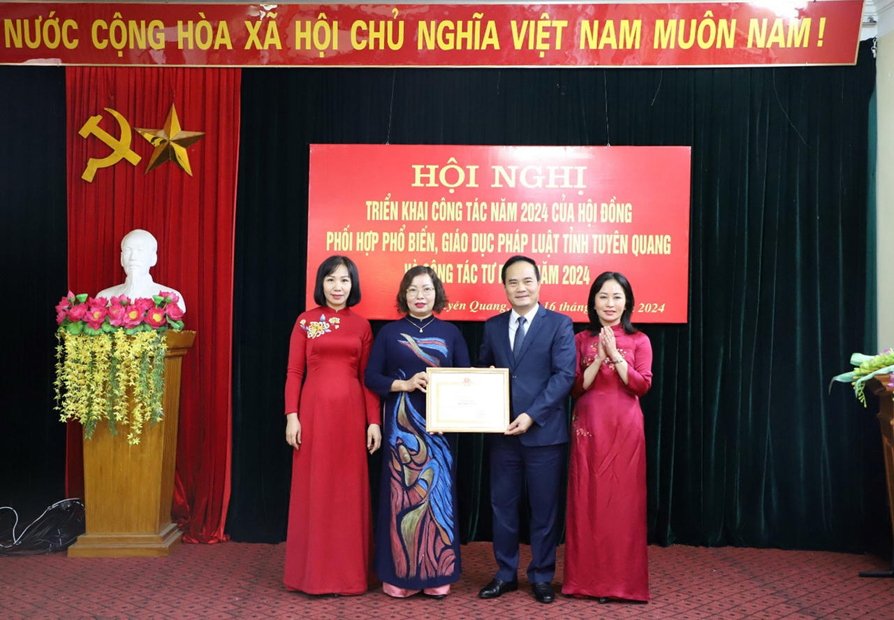 Đầu Xuân, “gõ cửa” Tư pháp địa phương