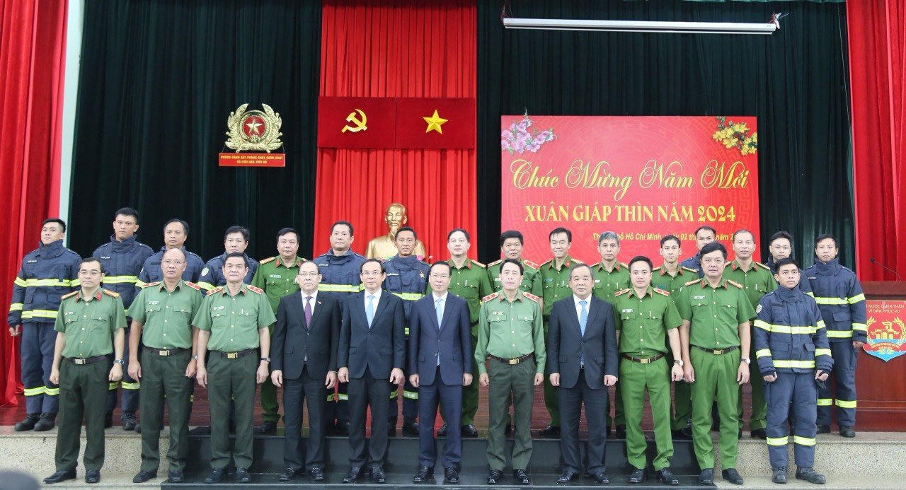 Chủ tịch nước Võ Văn Thưởng thăm, chúc tết Phòng Cảnh sát PCCC&CNCH, Công an TP HCM