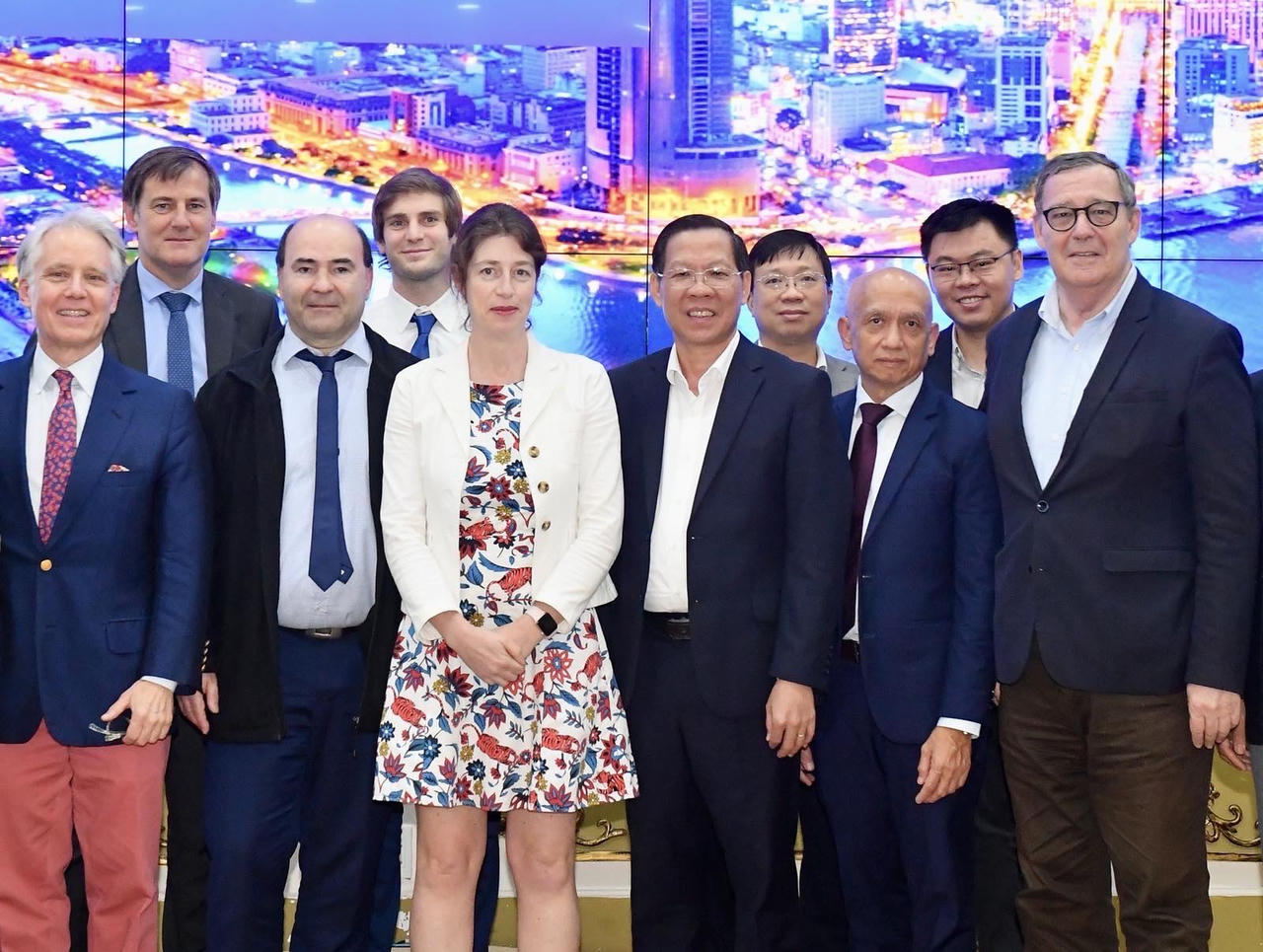 Sức bật mới cho TP Hồ Chí Minh 'hóa Rồng'