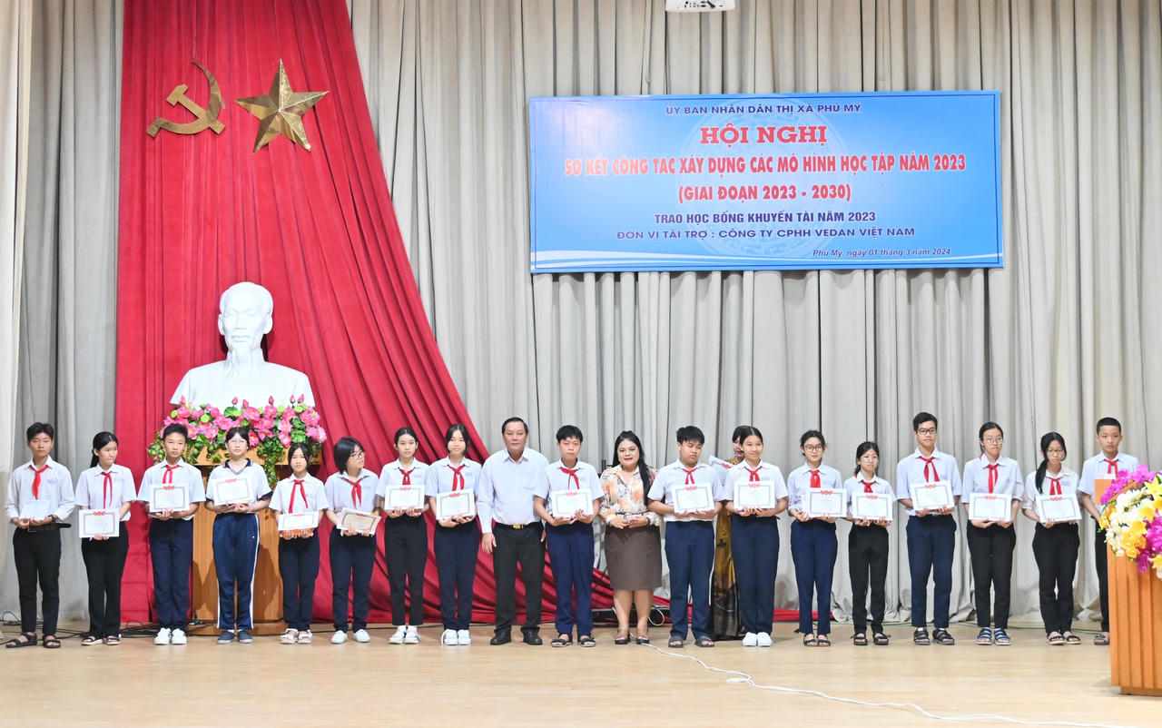 Vedan Việt Nam trao tặng học bổng khuyến tài cho học sinh thị xã Phú Mỹ - Bà Rịa Vũng Tàu
