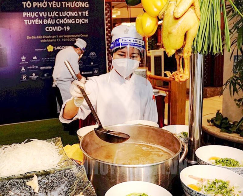 "Ơi phở! Ơi Việt Nam..."