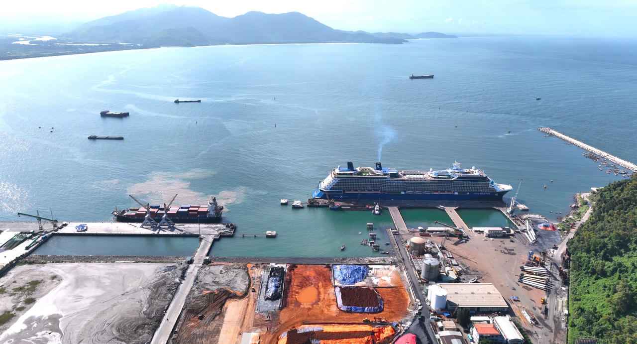 Hoàn thiện khung hạ tầng - “chìa khóa” để Thừa Thiên Huế thu hút đầu tư