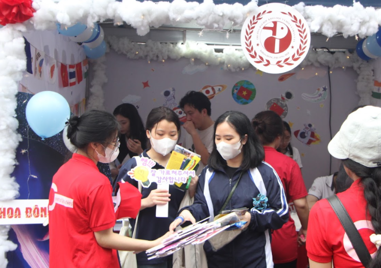 USSH JOB FAIR 2024: Cơ hội việc làm cho sinh viên ngành khoa học hàn lâm