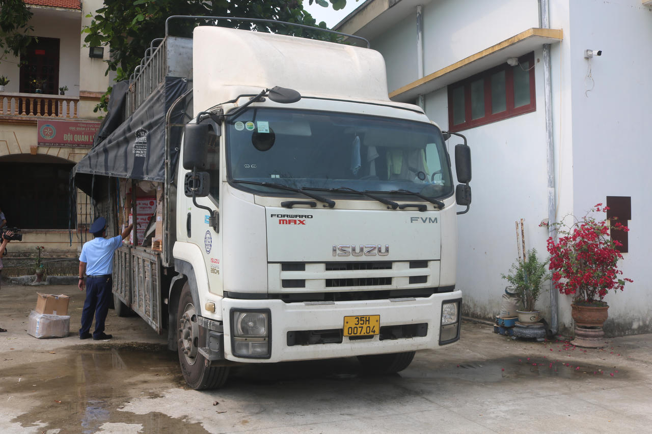 Phát hiện lô thiết bị điện tử đã qua sử dụng thuộc danh mục cấm nhập khẩu