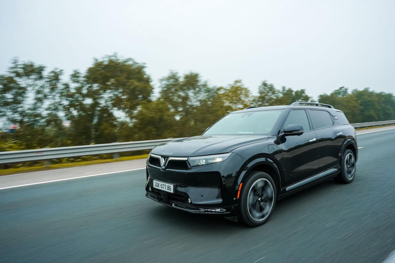 VinFast tung ưu đãi khủng, “lợi chồng lợi” cho người mua ô tô tháng 3