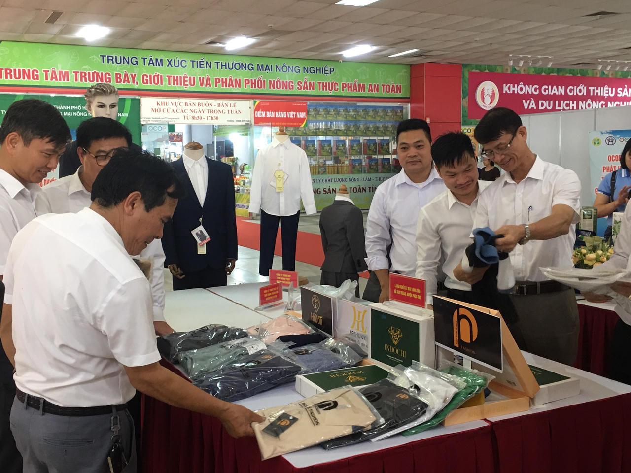 Hà Nội có thêm 15 làng nghề và 104 sản phẩm OCOP 4 sao