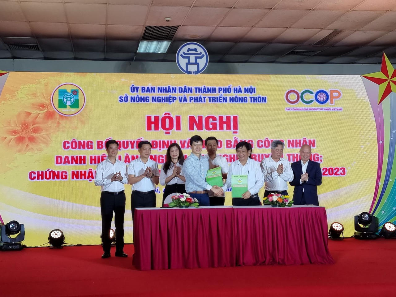 Hà Nội có thêm 15 làng nghề và 104 sản phẩm OCOP 4 sao