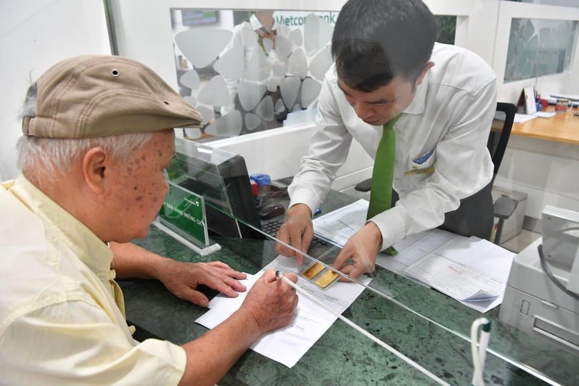 Các chuyên gia hiến kế kiểm soát giá vàng