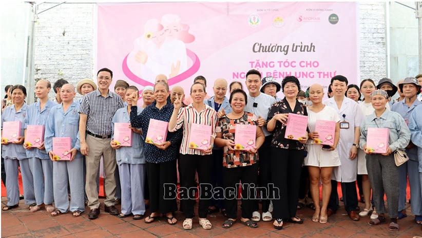 Thực hư vụ 1900 Hair Salon bị tố “ăn chặn” hàng trăm bộ tóc hiến tặng bệnh nhân ung thư