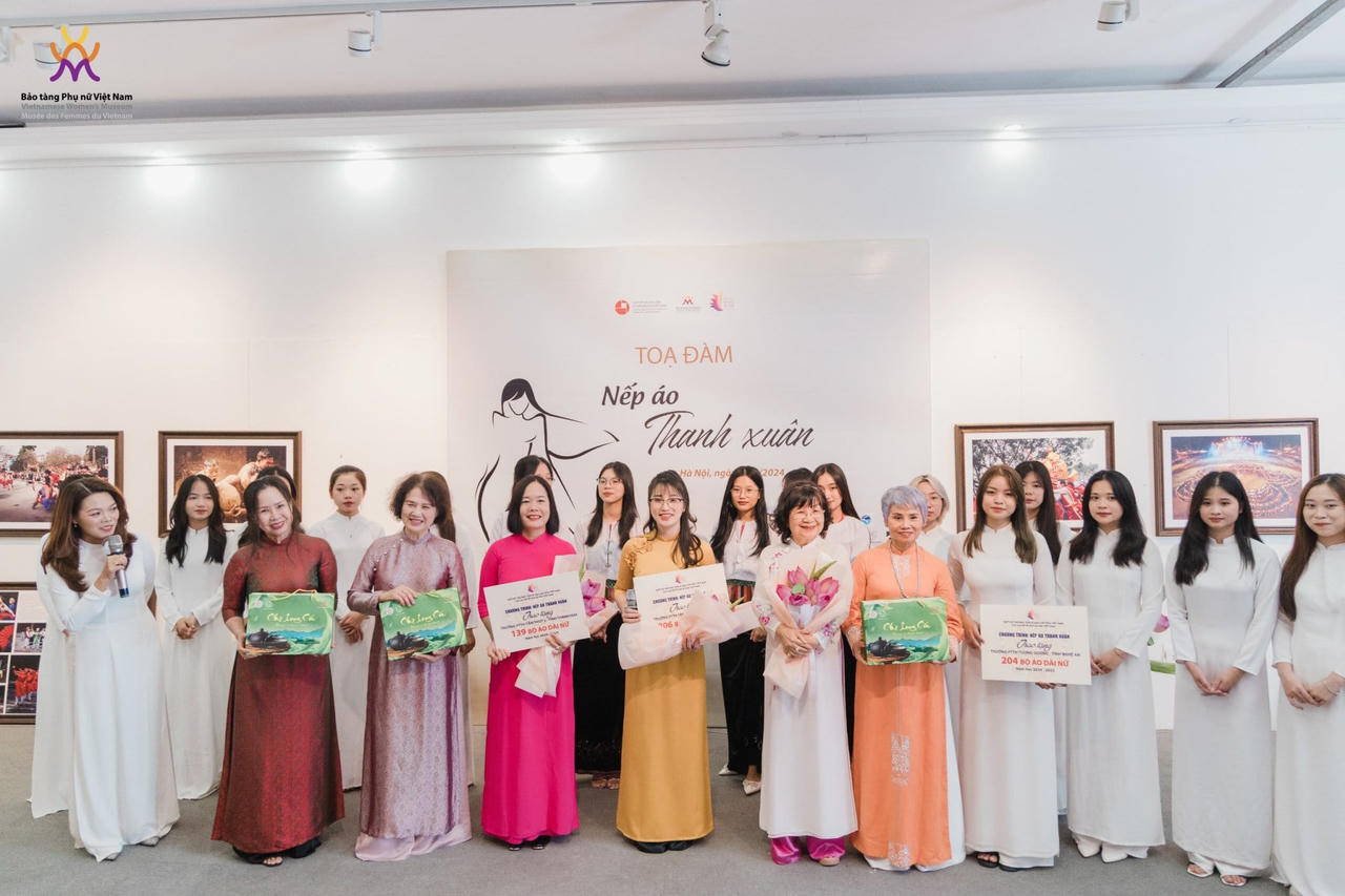 Nếp áo thanh xuân