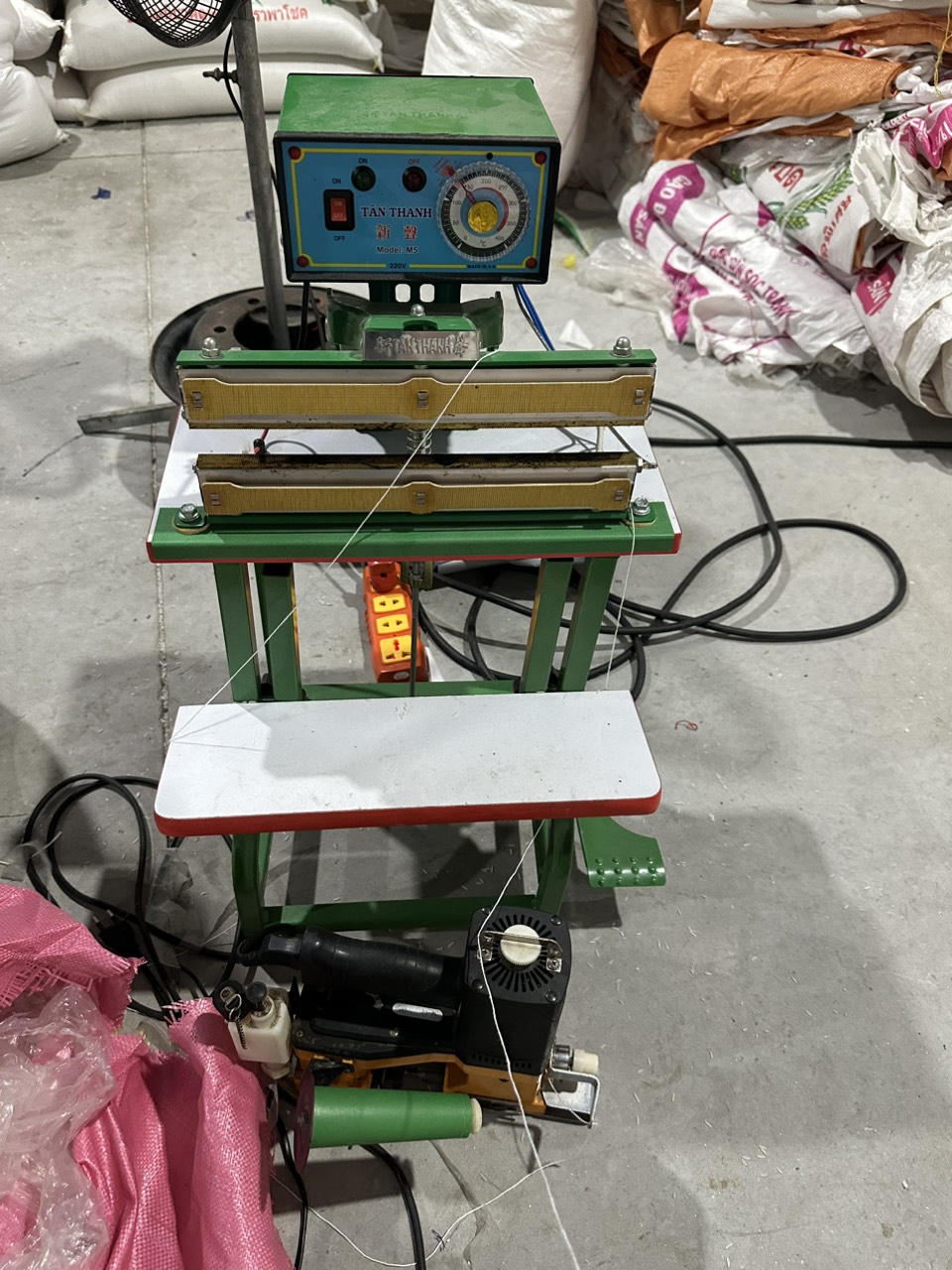 Phát hiện cơ sở sản xuất gạo ST25 giả mạo bán trên Shopee