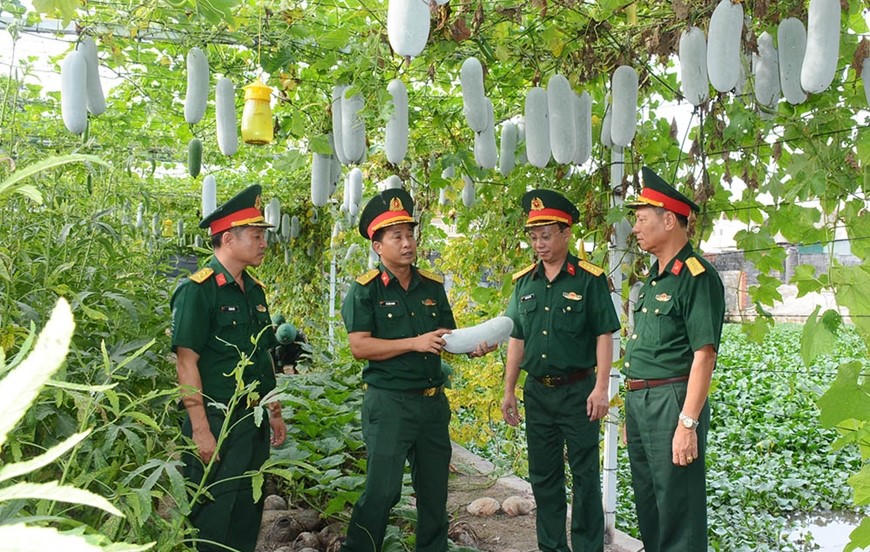 Bảo đảm hậu cần, nâng cao đời sống bộ đội