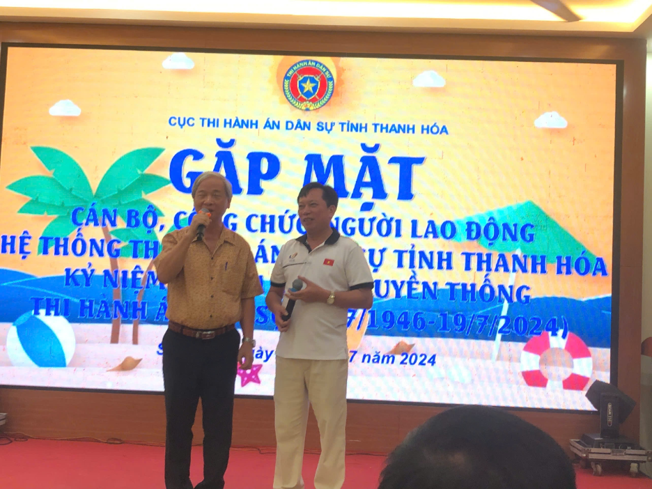 Câu lạc bộ doanh nhân họ Phan miền Bắc và thân hữu tổ chức hành trình về nguồn miền Trung