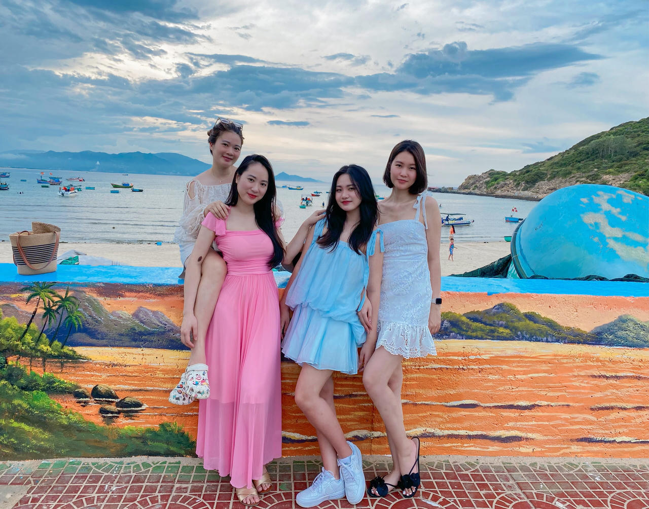 Khám phá ngôi làng ven biển đẹp 'đến từng centimet' ở Bình Định