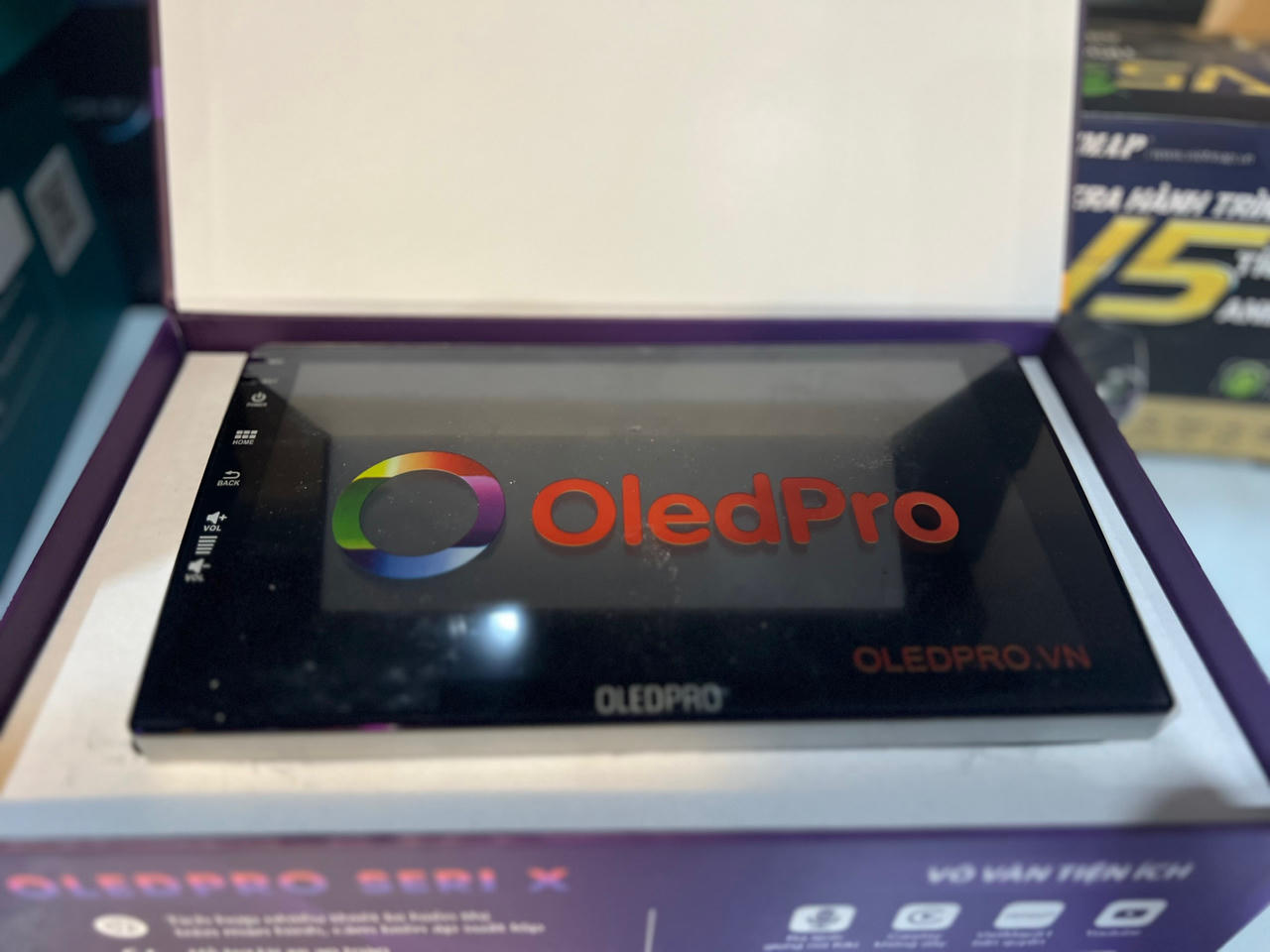 Kiểm tra, phát hiện 'kho' màn hình và camera hành trình ô tô không rõ xuất xứ bán trên Shopee