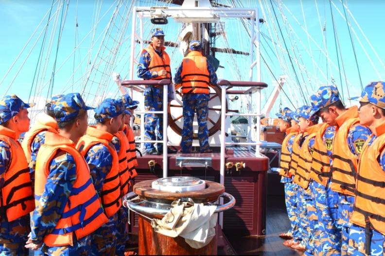 Đoàn Hải quân Nhân dân Việt Nam cùng tàu buồm 286 - Lê Quý Đôn thăm một số nước