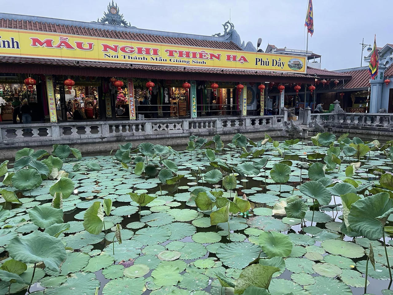 Điều còn lại trên vạn nẻo đường đời