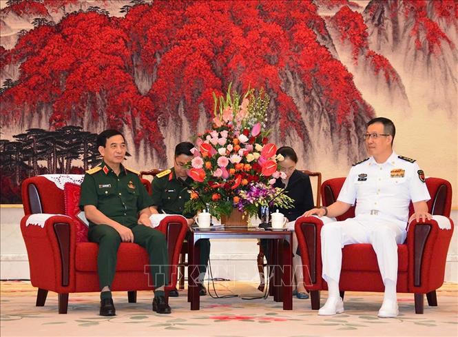 Bộ trưởng Bộ Quốc phòng Phan Văn Giang gặp song phương Bộ trưởng Bộ Quốc phòng Trung Quốc