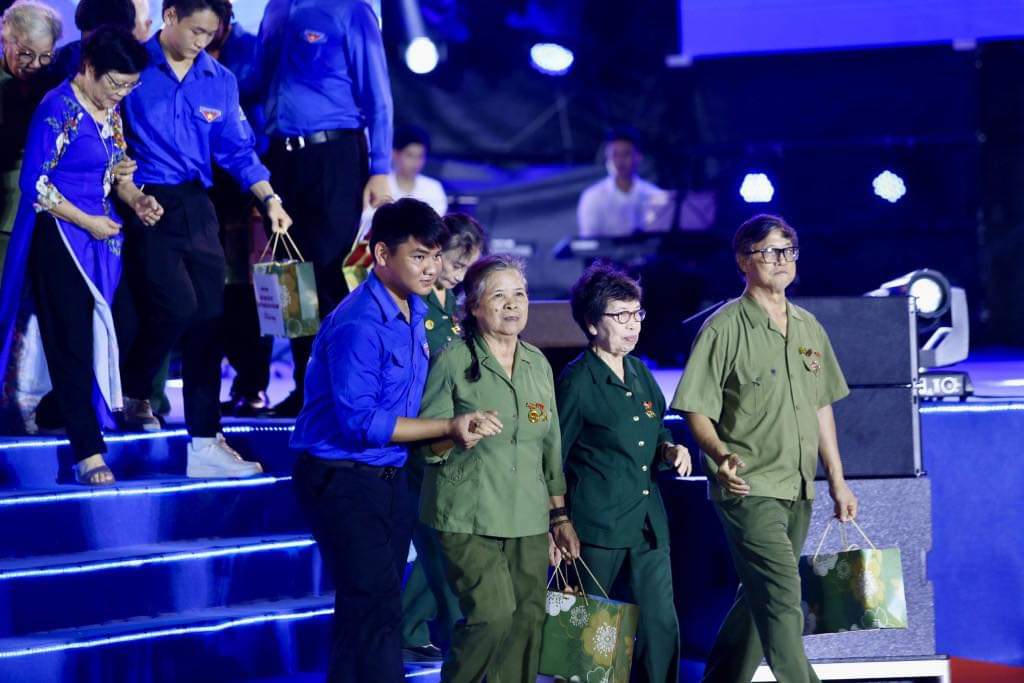 60 năm phong trào “Ba sẵn sàng”: Bản hùng ca còn mãi