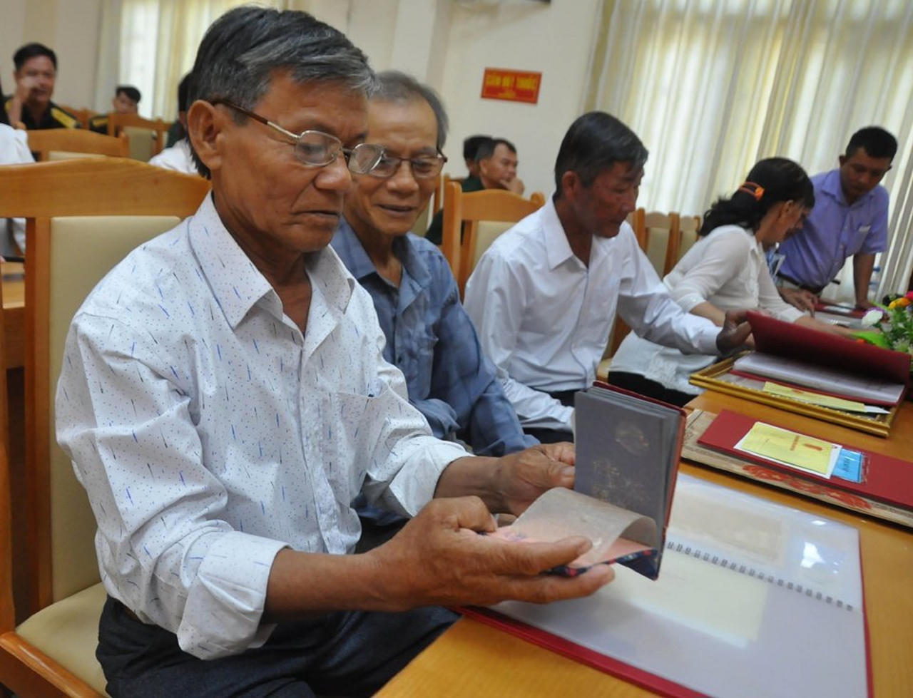 Xúc động, tự hào nhận lại kỷ vật của người thân là liệt sĩ