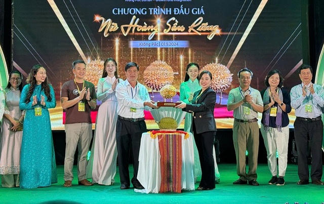 1,4 tỷ đồng cho 1 trái sầu riêng 'Nữ hoàng Ri6'