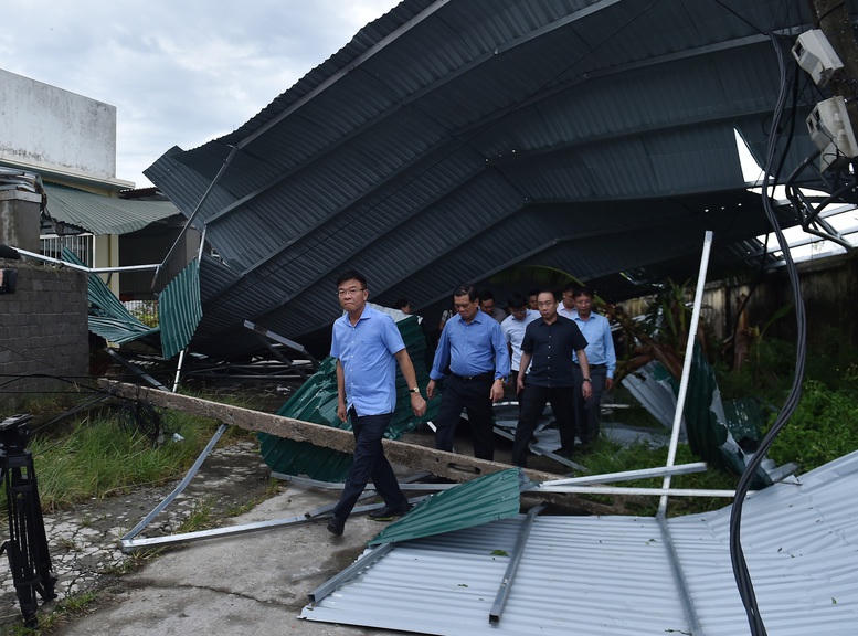 Phó Thủ tướng Lê Thành Long kiểm tra công tác khắc phục hậu quả bão số 3 tại Hải Dương