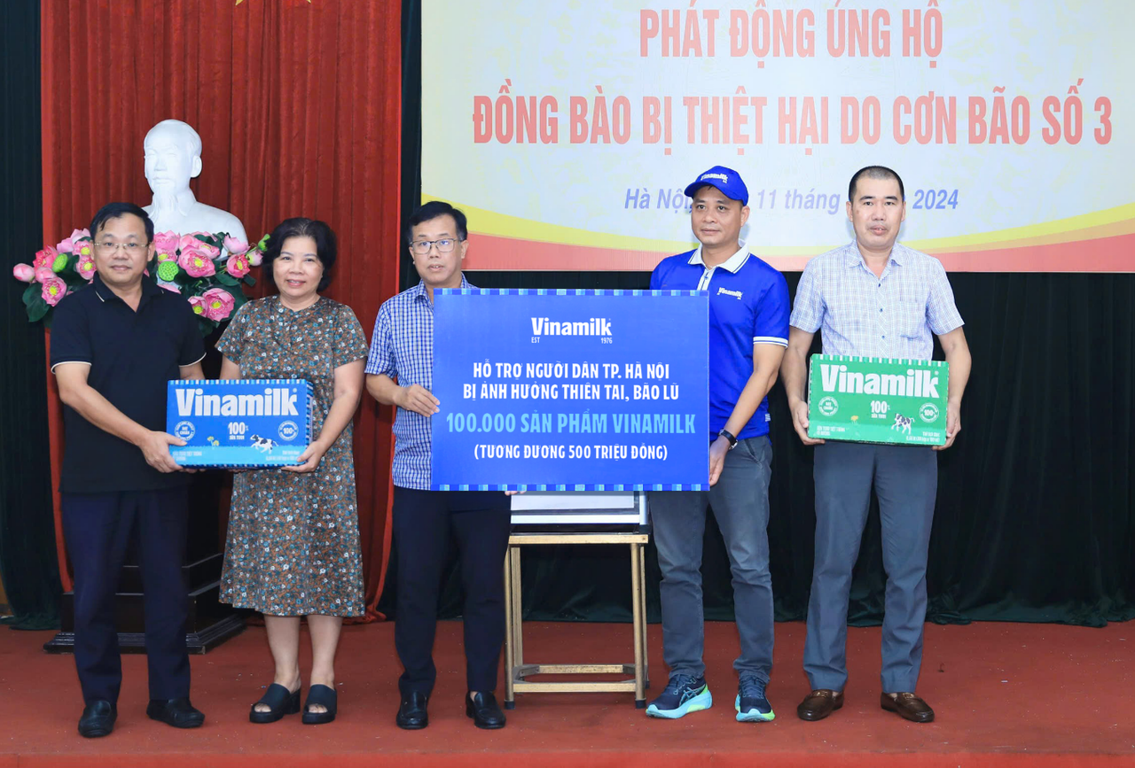 Vinamilk hỗ trợ gần 3 tỷ đồng sản phẩm dinh dưỡng thiết yếu cho 10 tỉnh thành ảnh hưởng bão lũ