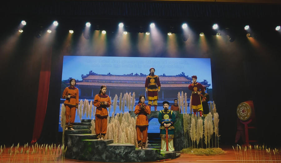 Khơi dậy niềm đam mê lịch sử từ phương pháp giáo dục đổi mới tại Dewey