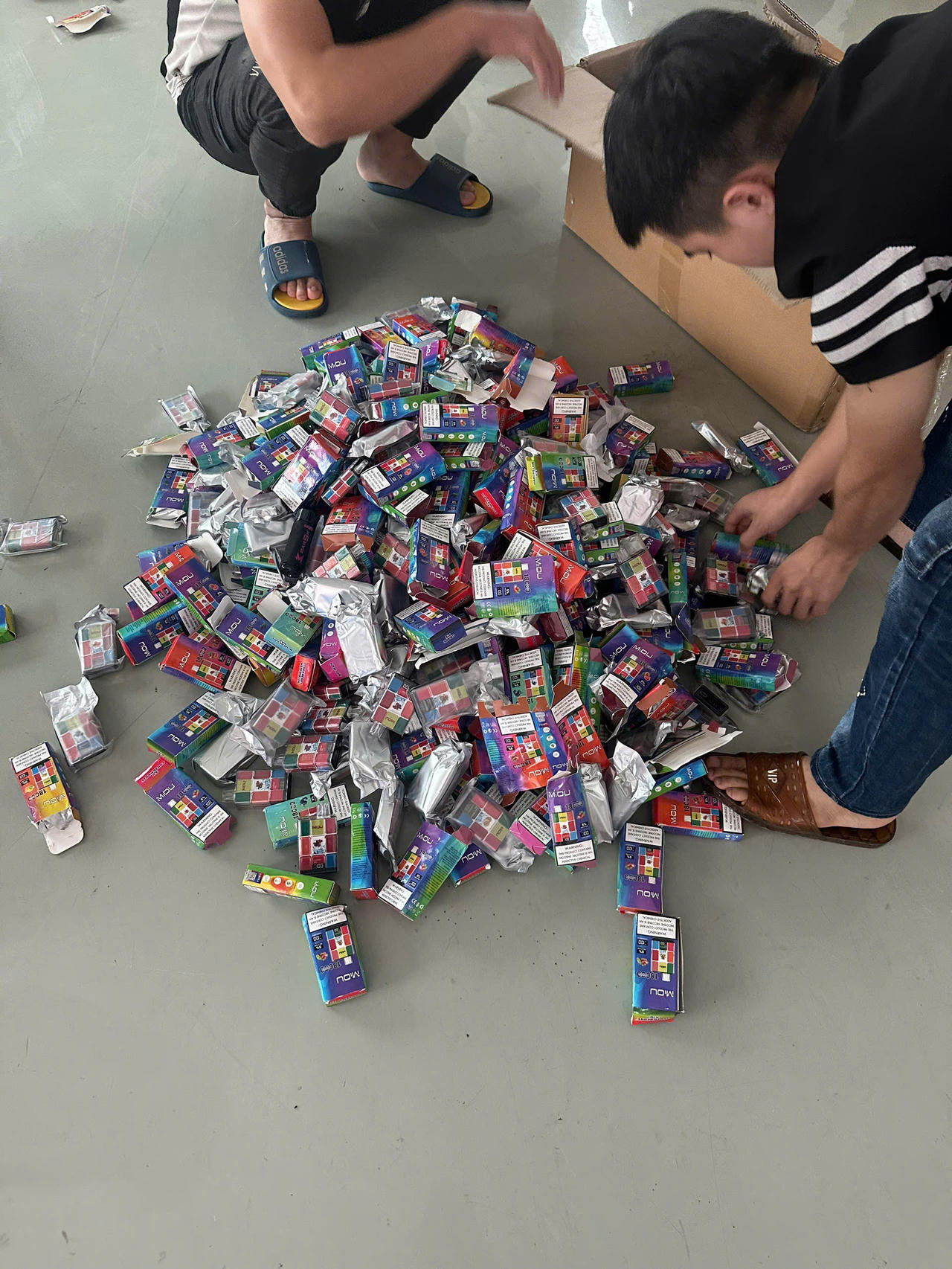 Thu giữ 34.000 thiết bị thuốc lá điện tử nhập lậu tại Bắc Ninh