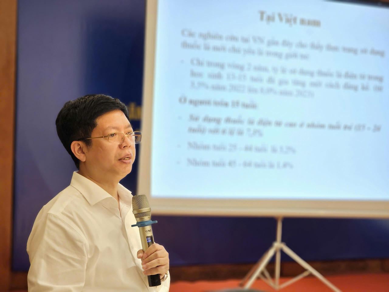 Báo động số người trẻ nhập viện do nicotine, Bộ Y tế đề xuất Chính phủ ra Nghị quyết cấm thuốc lá mới