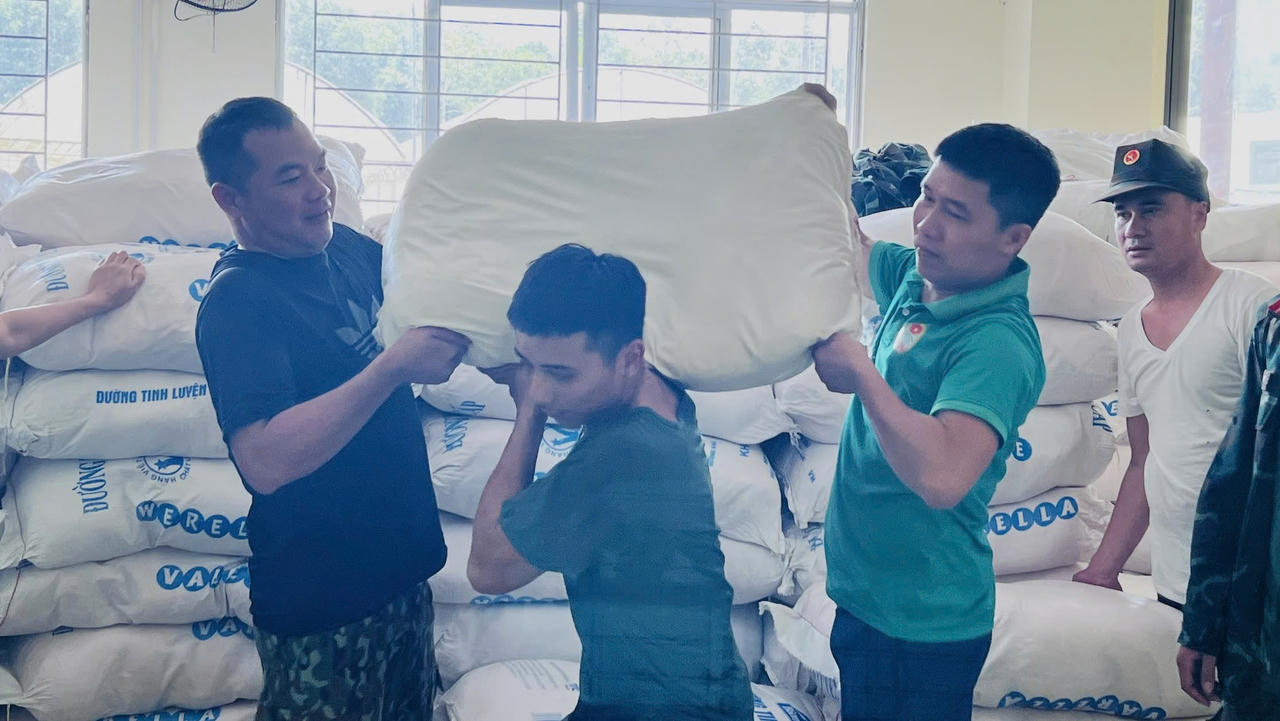 Tuyên Quang: Bão lũ đi qua, tình người ở lại