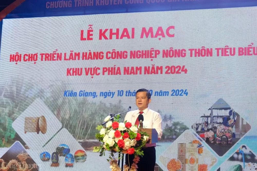 Khai mạc Hội chợ Triển lãm hàng công nghiệp nông thôn tiêu biểu khu vực phía Nam năm 2024
